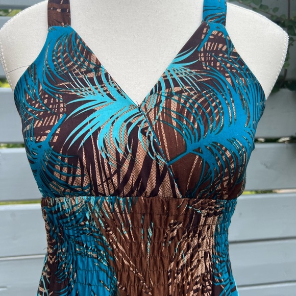 printed v-neck sleeveless  dress - Picture 2 of 4